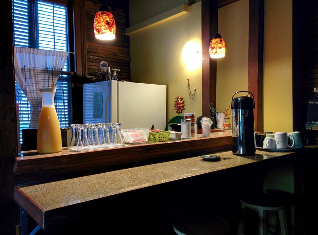 Site 61 Hostel New Orleans
